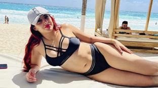 Gran trío porno Jessica Sodic notada por la BBC de la BBC