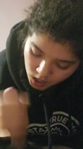 Hermosa latina una joven y realiza