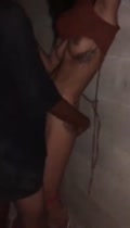 Los chicos de Guyncnanos hacen una chica dulce con un buen cuerpo