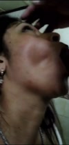 Miran mi polla antes de responder a sus labios