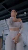 Te hace reír tiosassa que tienes y no puedes usar esta ropa