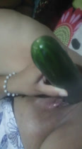 Desnudo con pepino
