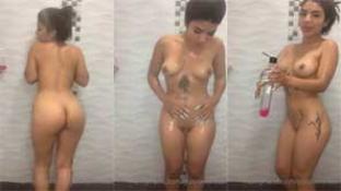 Desnudo en su sitio web xxx