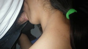 Me chupo mi pesada polla