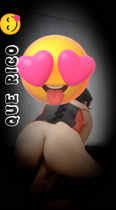 Una mujer jugando