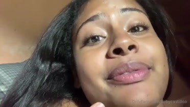 Baby castillo muestra que es virgen y se masturba