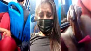 Es increíble como se masturba ella en el bus con personas alrededor