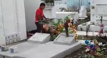 Fantasía Sexual - Sexo en el cementerio