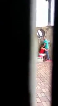 Grabados sin que se den cuenta mientras le hace sexo oral