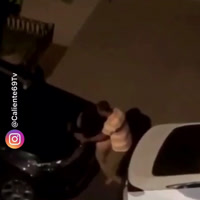 Grabó a mis vecinos teniendo sexo en la calle.