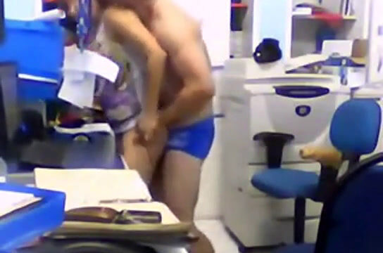 Jodio y jodio y no se lo pudo meter