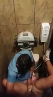 Teniendo sexo en el baño de una disco en Costa Rica
