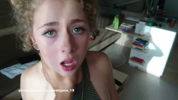 Adolescente Es Loca Con Las Corridas Por Su Pareja