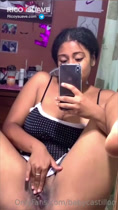 Baby Castillo masturbándose