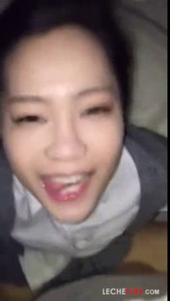 Menor coreana grita y traga leche