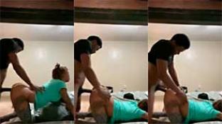 Negro trata de destruir su vagina profunda cogiéndola duro