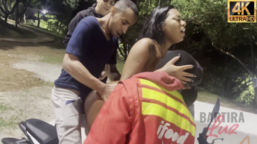 Bartira Luz sendo fodida na rua