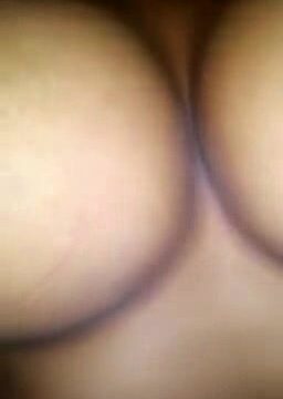 Chupandose los pezones