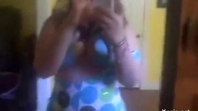 Culona bailando en hilo dental