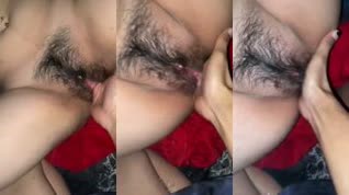 Haciéndole una pajita hasta sacarle los chorros