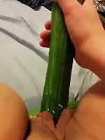 Masturbandome con pepinillo @gataslatinas_