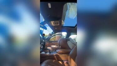 follamos en el carro al aire libre